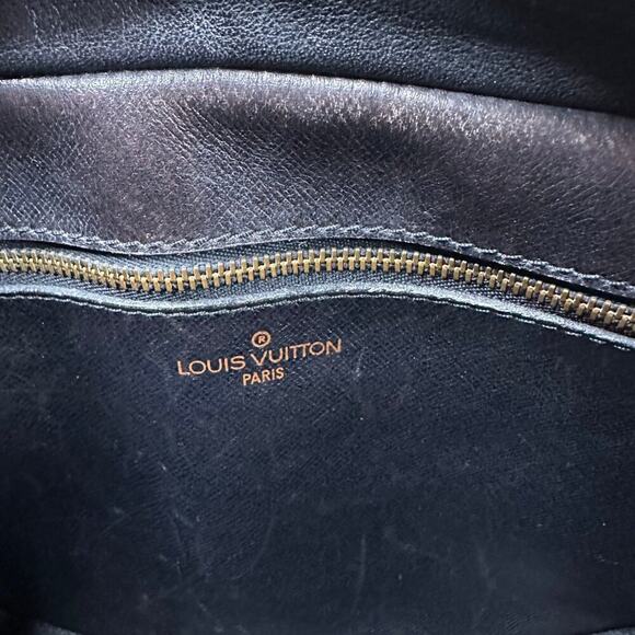 Authentic Louis Vuitton Epi Jeune Fille Leather Crossbody Shoulder Bag - Picture 11 of 15